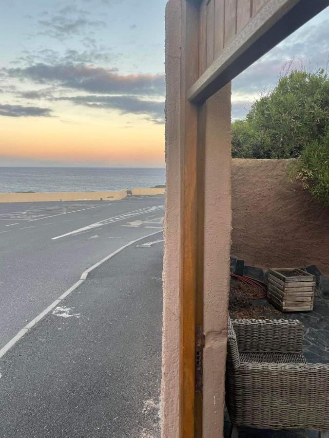 Magical House In Front Of A Sunrise Beach El Médano Esterno foto